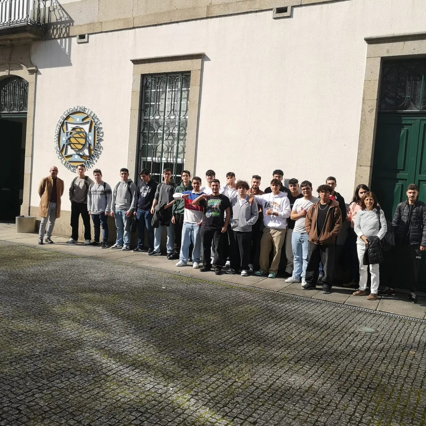 Alunos da Escola Camilo Castelo Branco visitam Universidade