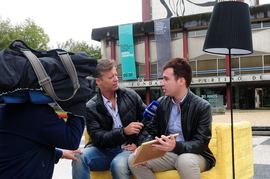 ANTIGO ESTUDANTE DO CURSO DE DESIGN EM ENTREVISTA -