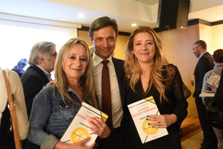 PROFESSORES DA FCEE COLABORAM NO 