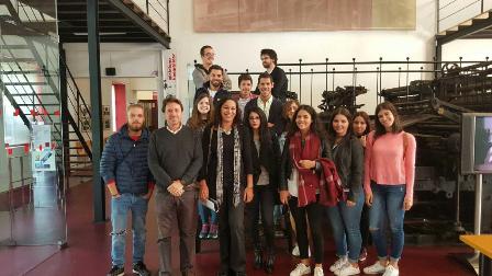 ESTUDANTES DE DESIGN VISITARAM EXPOSIES