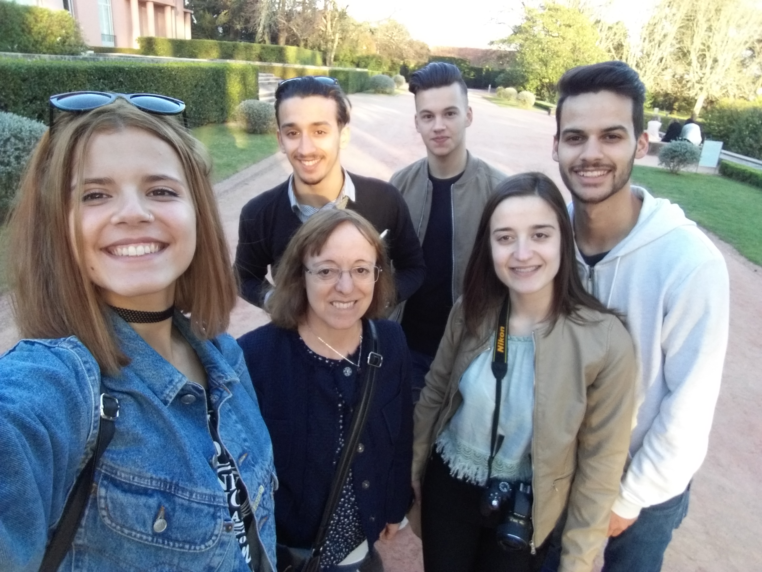ESTUDANTES VISITARAM O MUSEU DE ARTE CONTEMPORÂNEA E SERRALVES