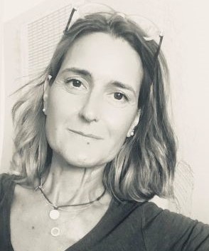 DOUTORA MARIA TAVARES APRESENTA PAPER EM CONFERÊNCIA INTERNACIONAL