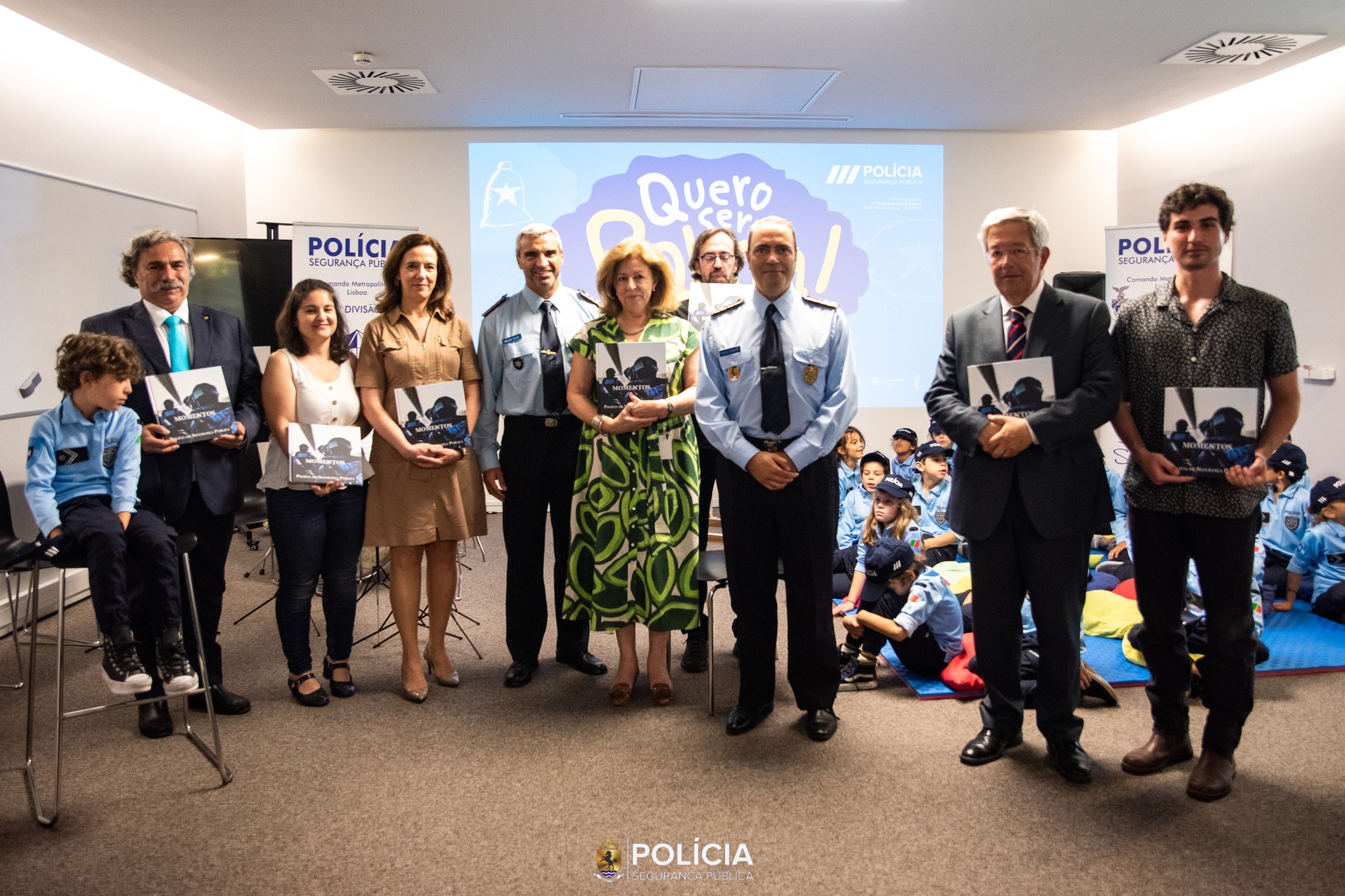 Lusada apoia o livro Quero ser polcia, projeto desenvolvido no mbito do Programa Escola Segura