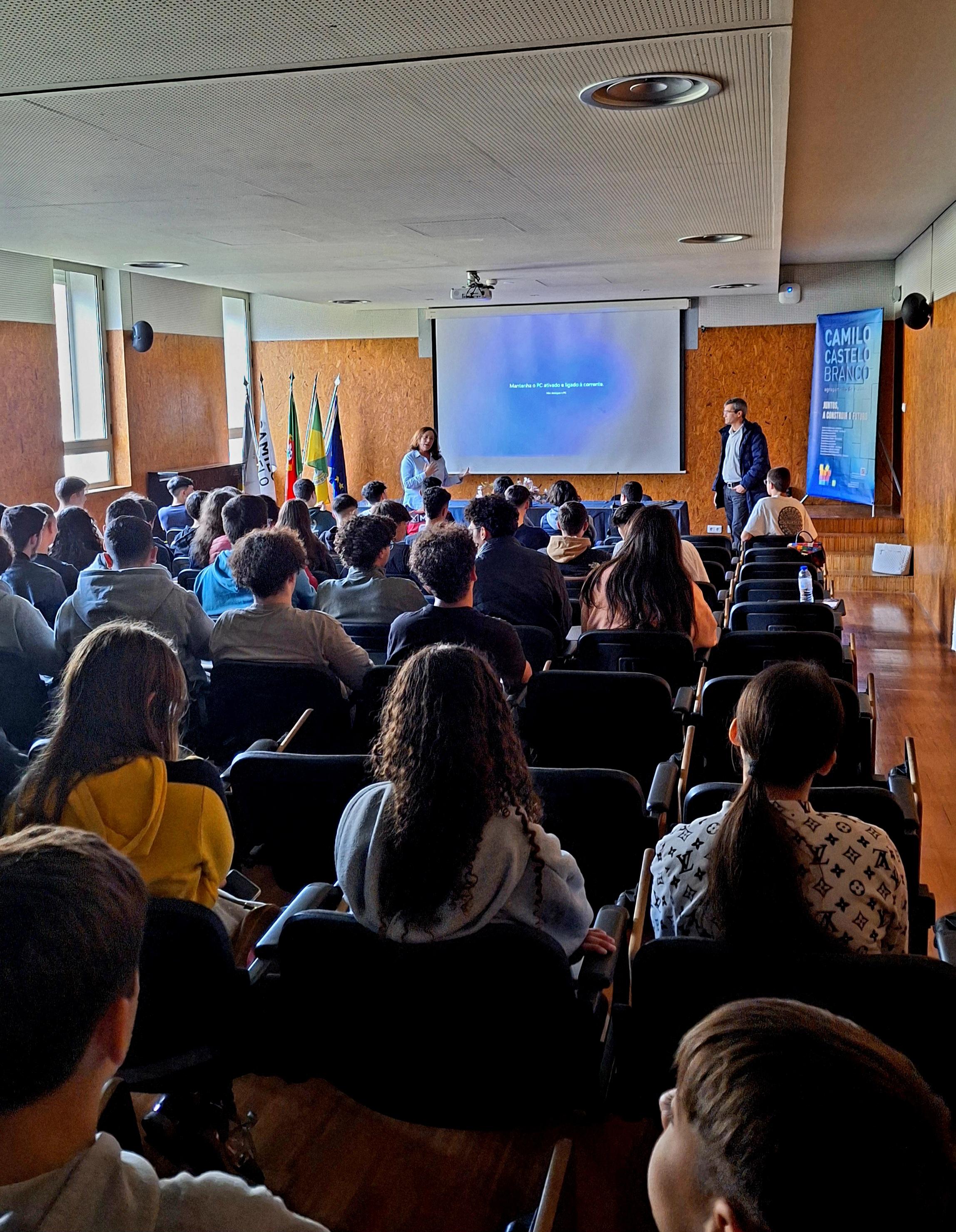 Professor Rui Silva interveio para alunos do ensino secundário