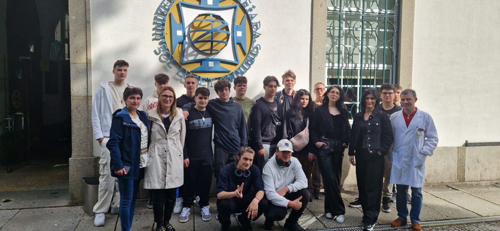 Alunos da Roménia visitam a Universidade