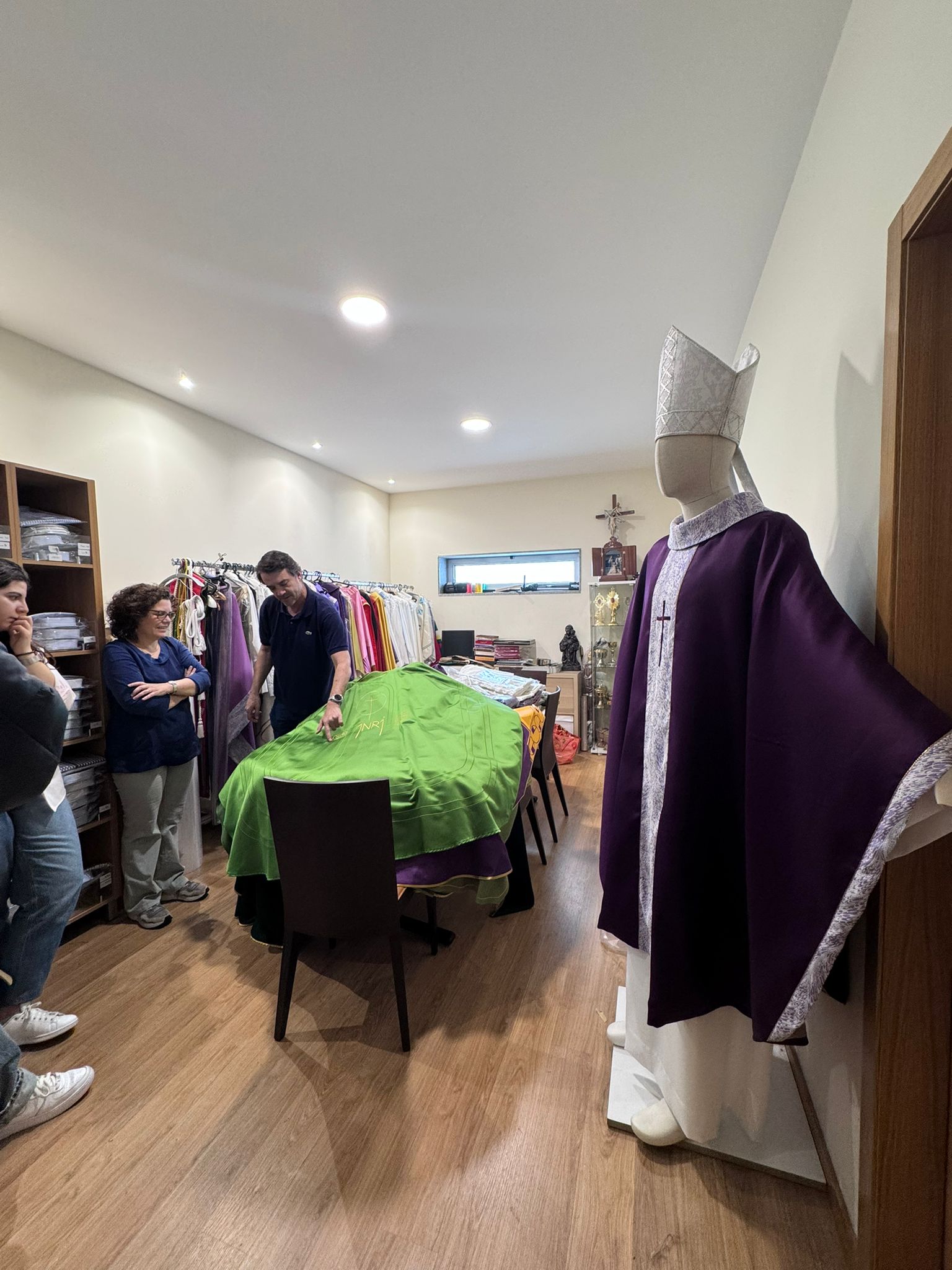 Design Comunitário: visita de estudo a showroom e indústria de vestuário